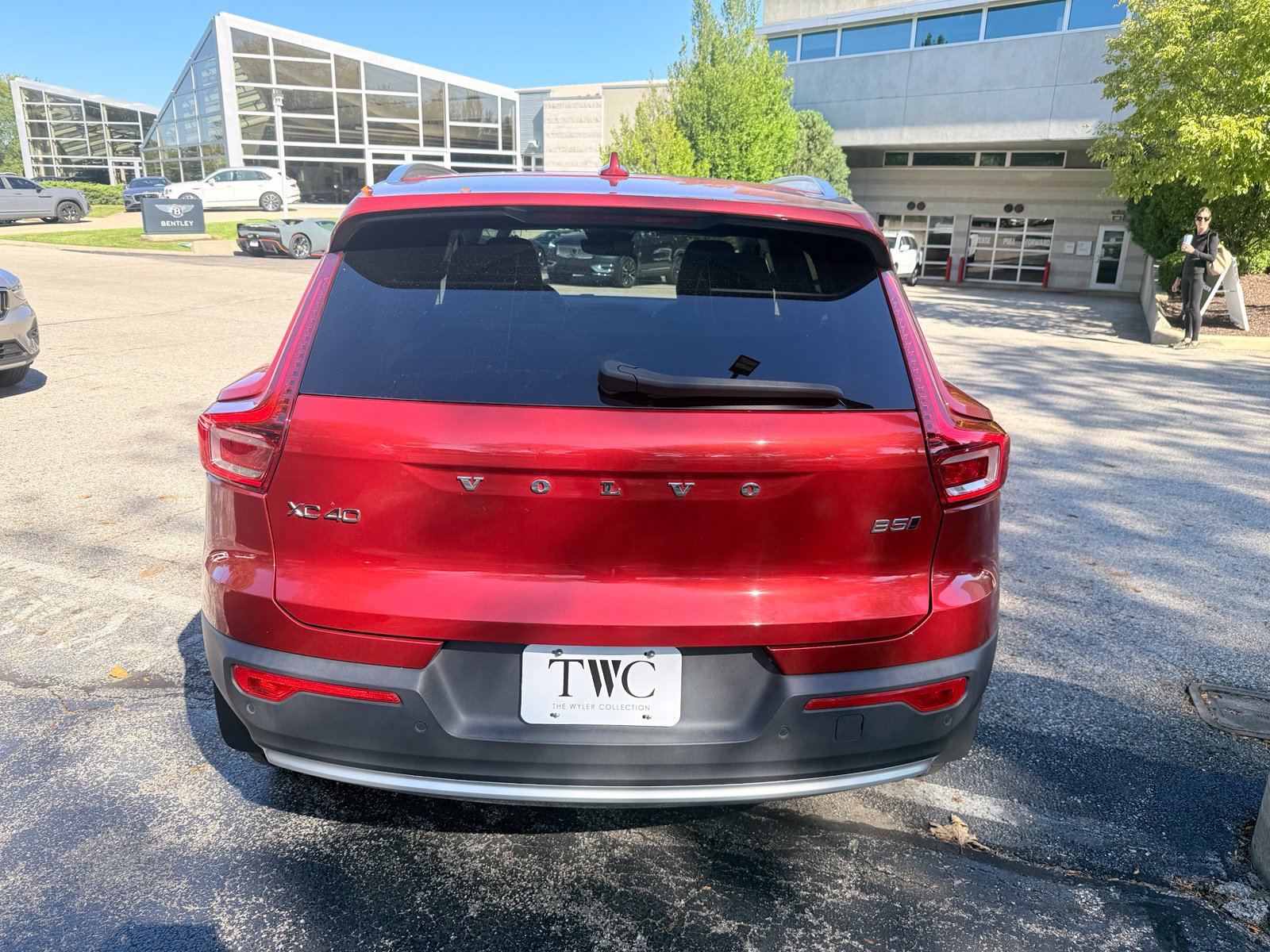 Used 2024 Volvo XC40 B5 Plus w/ Protection Package Premier AWD/4WD image 6