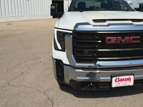 New 2026 GMC Sierra 3500 Pro image 2