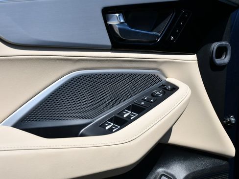 Used 2025 Acura MDX SH-AWD image 19