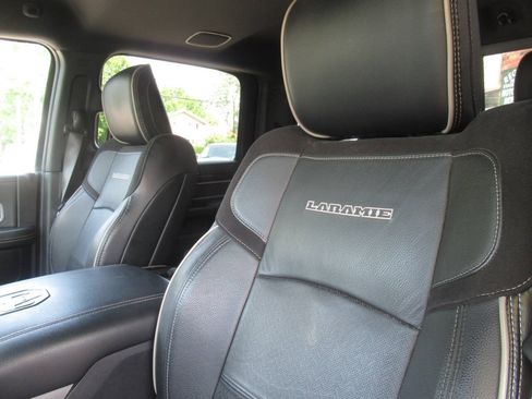Used 2022 RAM 3500 Laramie AWD/4WD image 22
