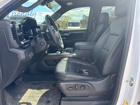 Certified 2023 Chevrolet Silverado 1500 High Country w/ High Country Premium Package AWD/4WD image 10