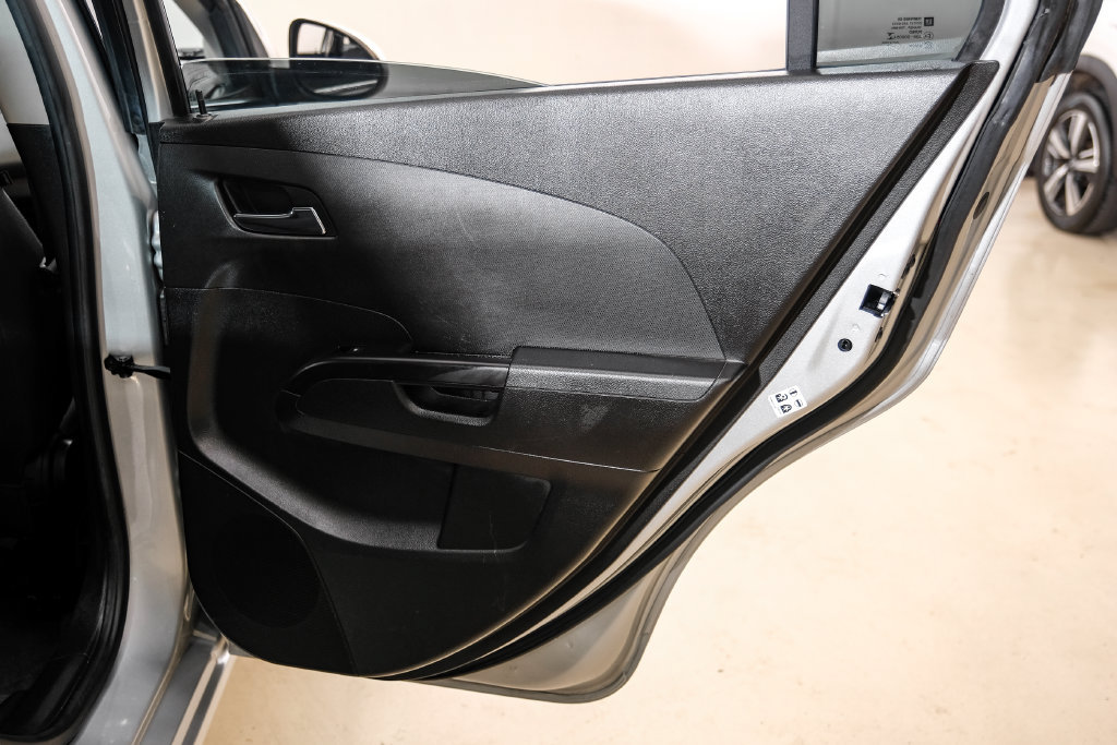 Used 2020 Chevrolet Sonic LT FWD image 54