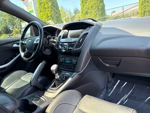 Used 2013 Ford Focus ST FWD image 24