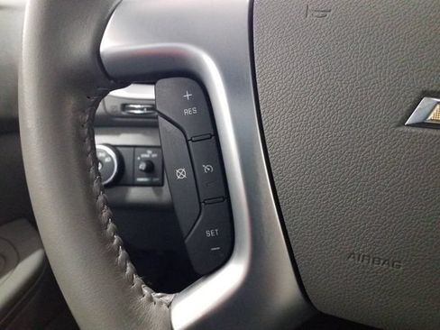 Used 2017 Chevrolet Traverse LT AWD/4WD image 4