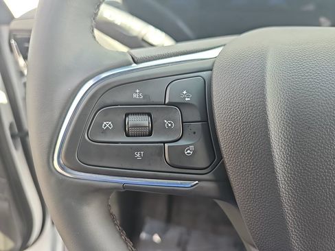 Used 2024 Buick Envista Sport Touring w/ Convenience I Package FWD image 22