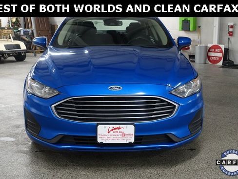 Used 2019 Ford Fusion SE image 2