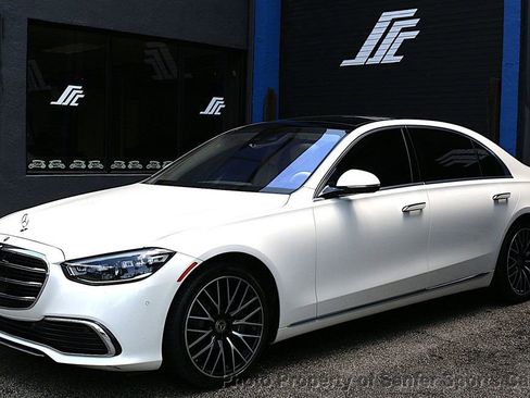 Used 2022 Mercedes-Benz S 500 4MATIC image 4
