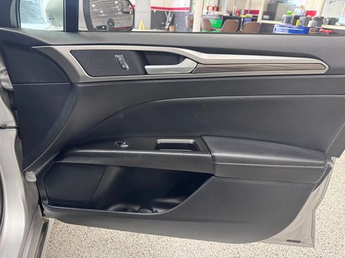 Used 2018 Ford Fusion SE AWD/4WD image 41