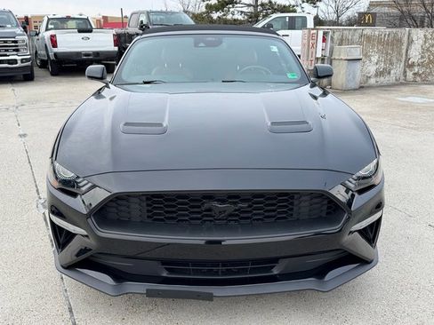 Used 2022 Ford Mustang Premium image 2