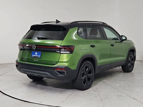 New 2026 Volkswagen Taos SE AWD/4WD image 6