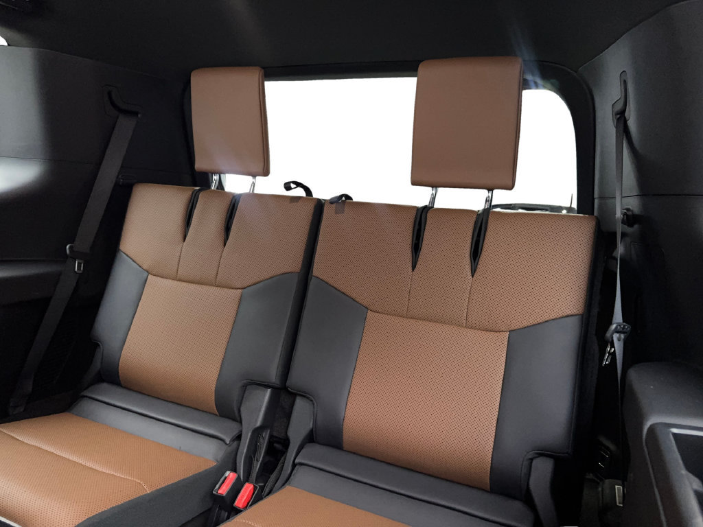 Used 2025 Lexus GX 550 w/ Accessory Package (2T) AWD/4WD image 42