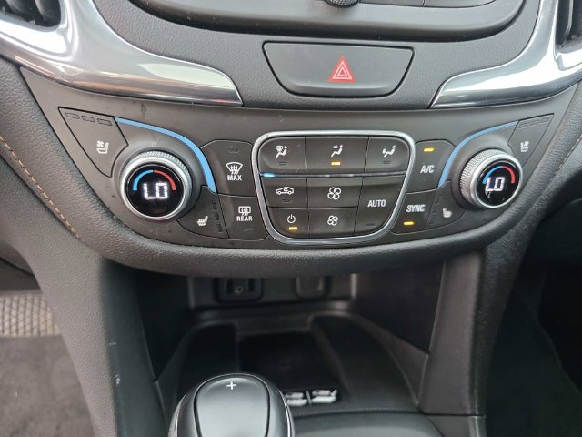 Used 2018 Chevrolet Equinox Premier FWD image 12