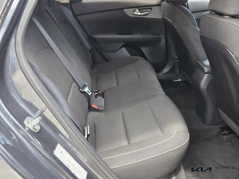 Used 2020 Kia Forte LXS FWD image 16