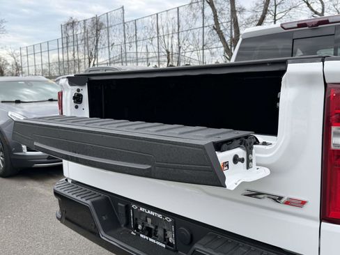 Certified 2023 Chevrolet Silverado 1500 ZR2 w/ Technology Package image 7