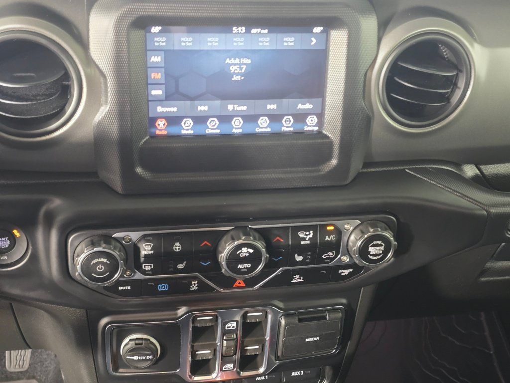 Used 2023 Jeep Wrangler Unlimited w/ Cold Weather Group AWD/4WD image 15