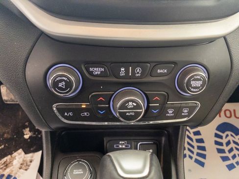 Used 2016 Jeep Cherokee Limited w/ Luxury Group image 15