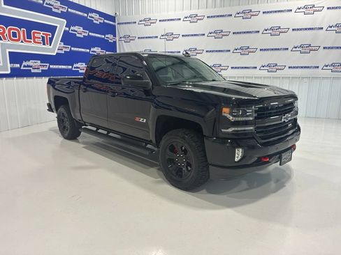 Used 2017 Chevrolet Silverado 1500 LTZ Z71 w/ LTZ Plus Package AWD/4WD image 9