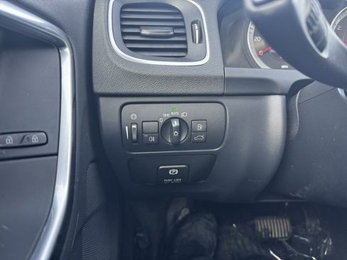 Used 2013 Volvo S60 T5 image 27