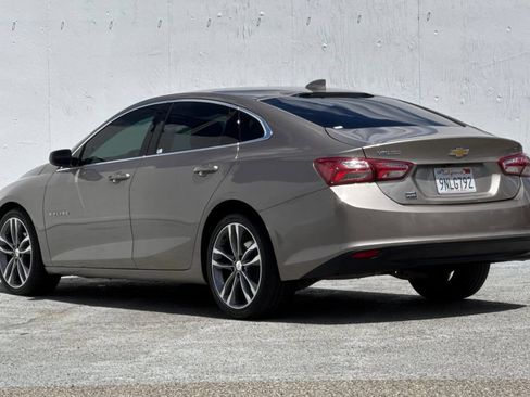 Used 2022 Chevrolet Malibu LT FWD image 5