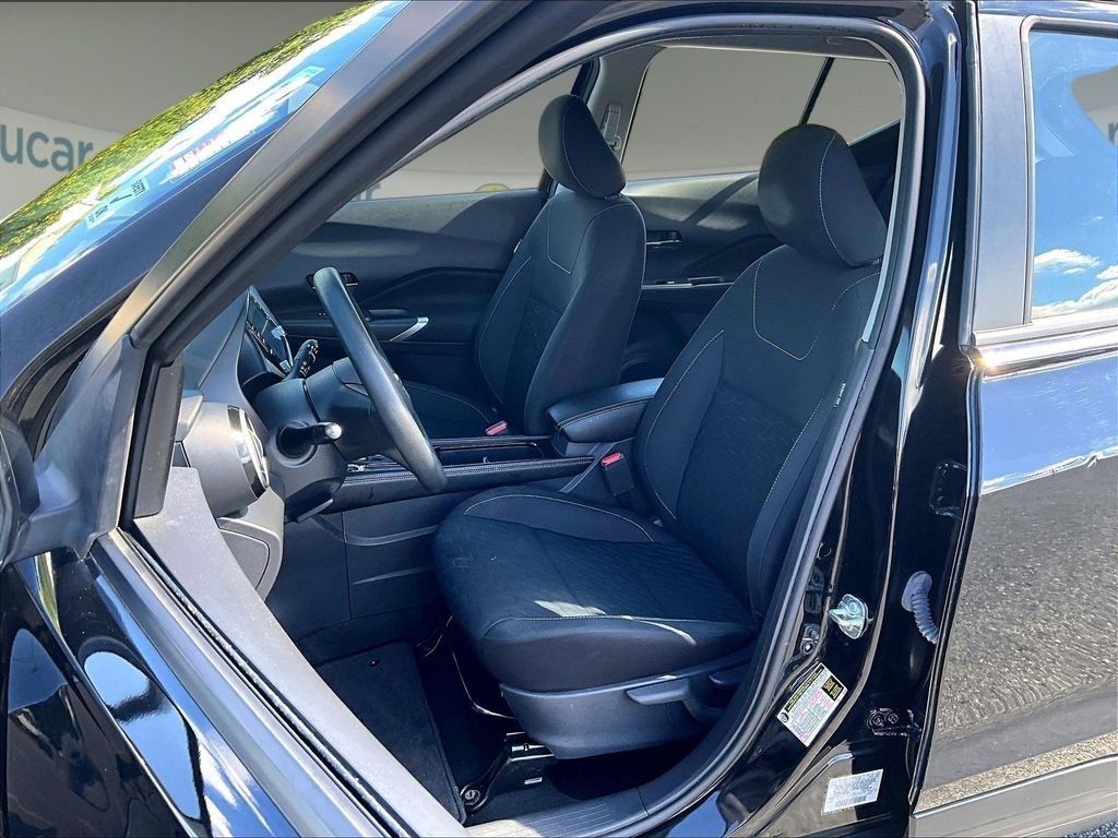 Used 2021 Nissan Kicks SV FWD image 10
