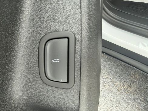 New 2026 Chevrolet Traverse LT w/ Driver Confidence Package image 30