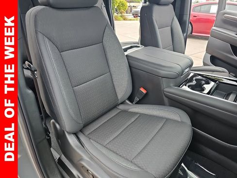 New 2026 Chevrolet Suburban LS image 10