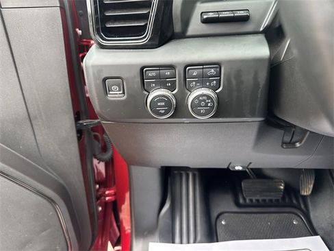 Used 2024 GMC Sierra 2500 AT4 w/ AT4 Premium Plus Package image 12