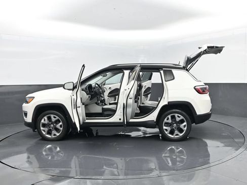 Used 2020 Jeep Compass Limited AWD/4WD image 30
