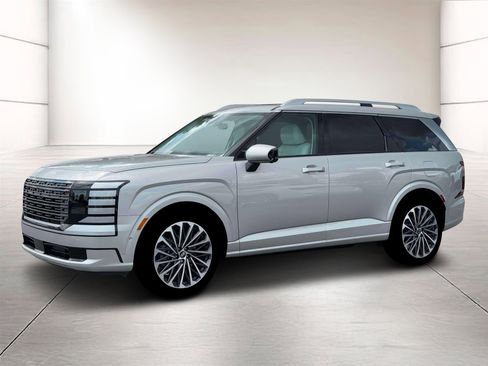 New 2026 Hyundai Palisade Calligraphy FWD image 2