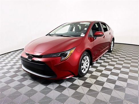 Certified 2025 Toyota Corolla LE image 5