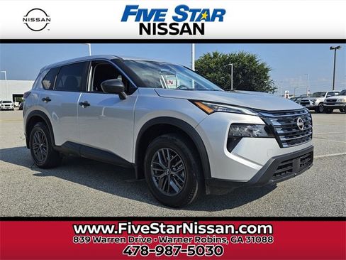 Used 2025 Nissan Rogue S image 1