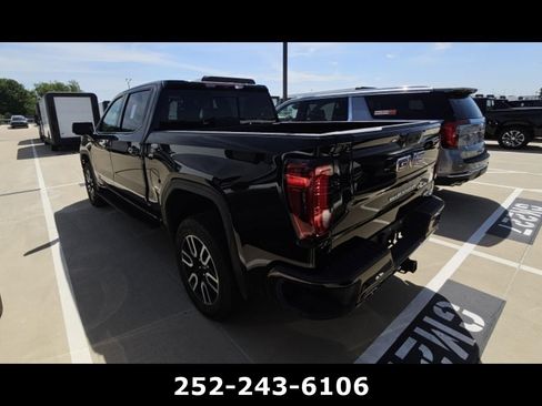 Used 2025 GMC Sierra 1500 AT4 w/ AT4 Premium Package AWD/4WD image 6
