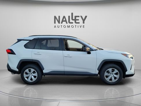 Used 2019 Toyota RAV4 LE image 11