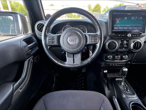 Used 2013 Jeep Wrangler Unlimited Sport AWD/4WD image 5