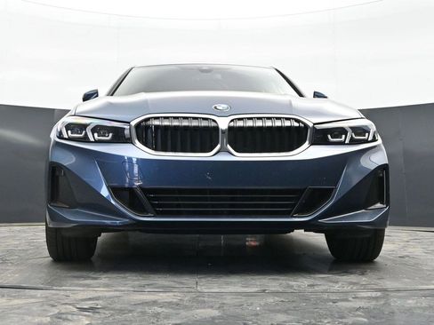 Used 2025 BMW 330i Sedan w/ M Sport Package RWD image 21