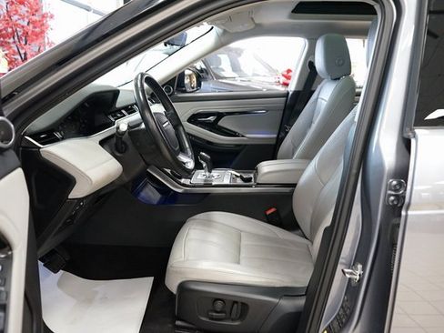 Used 2020 Land Rover Range Rover Evoque SE image 30