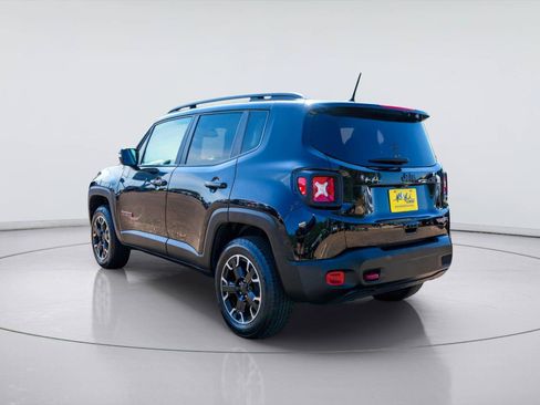 Used 2023 Jeep Renegade Trailhawk AWD/4WD image 3