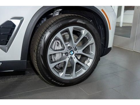 New 2026 BMW X5 xDrive50e w/ Premium Package AWD/4WD image 47