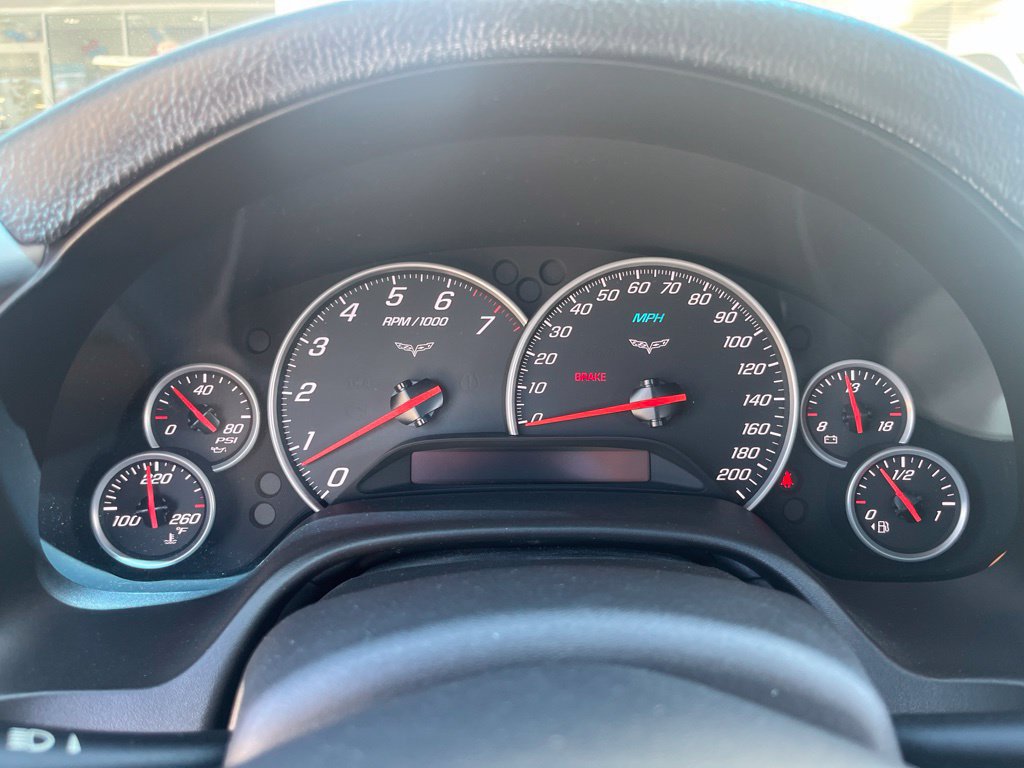 Used 2005 Chevrolet Corvette Coupe w/ Preferred Equipment Group RWD image 16