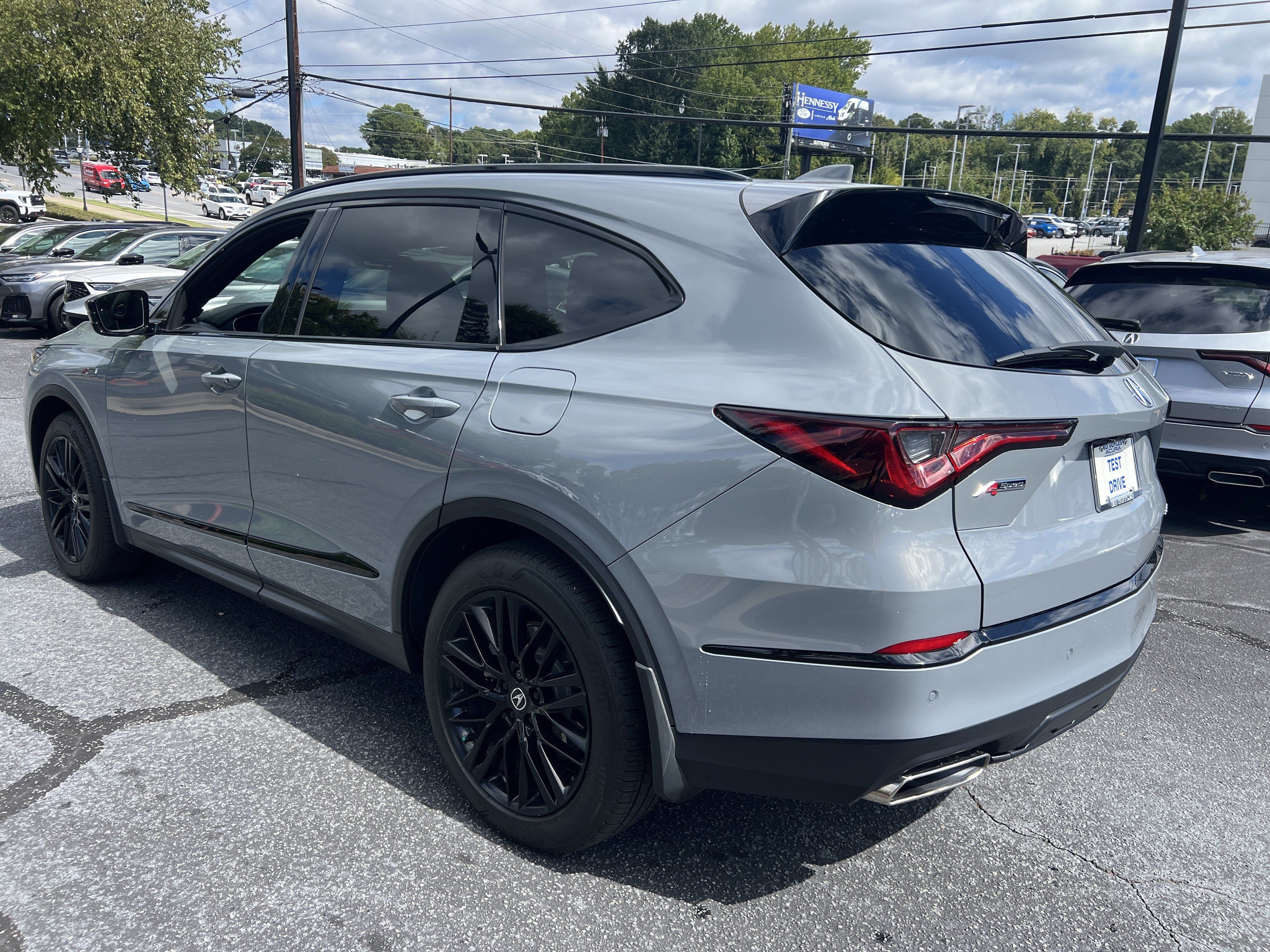 Used 2026 Acura MDX A-Spec w/ Advance Package AWD/4WD image 3