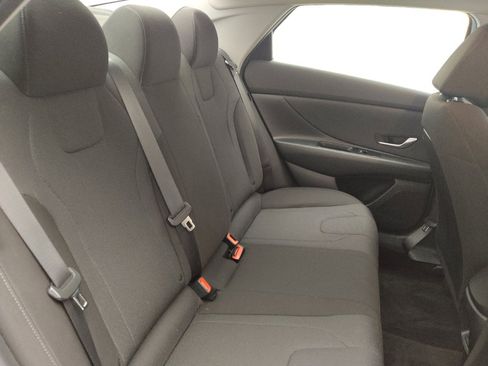 Used 2024 Hyundai Elantra SE image 19