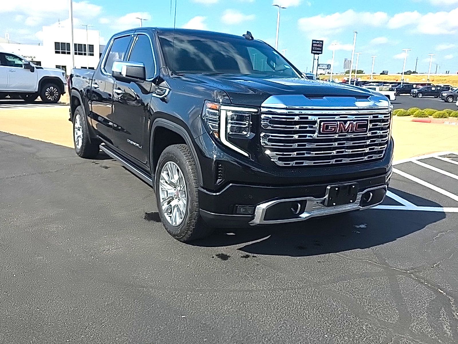 Used 2023 GMC Sierra 1500 Denali AWD/4WD image 7