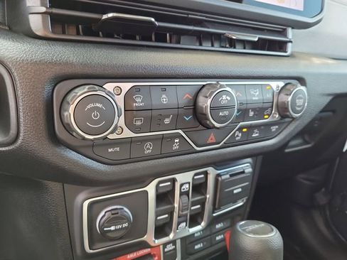 New 2026 Jeep Gladiator Willys image 16