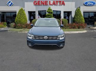 Used 2018 Volkswagen Tiguan SE w/ Panoramic Sunroof Package video 2