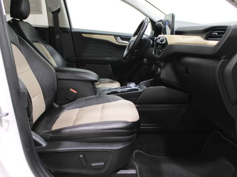 Used 2022 Ford Escape Titanium w/ Titanium Elite Package image 32