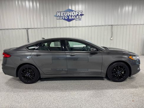Used 2019 Ford Fusion SE w/ Equipment Group 151A image 1