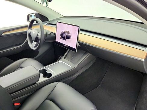Used 2023 Tesla Model Y AWD image 28