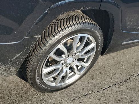 Certified 2022 GMC Terrain Denali image 5