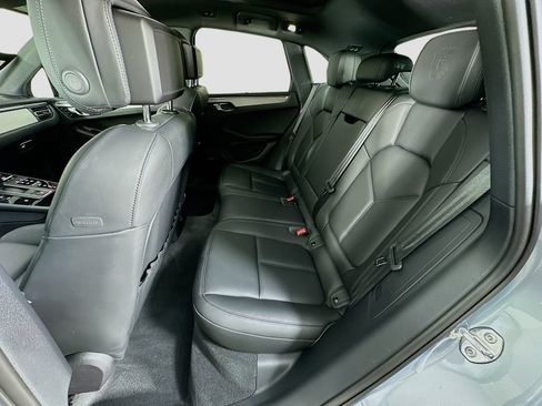 Used 2024 Porsche Macan image 24