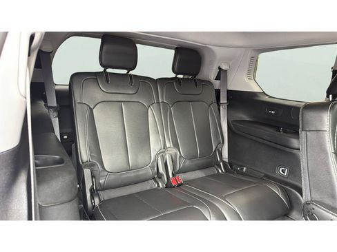 Used 2023 Jeep Grand Cherokee L Limited AWD/4WD image 16